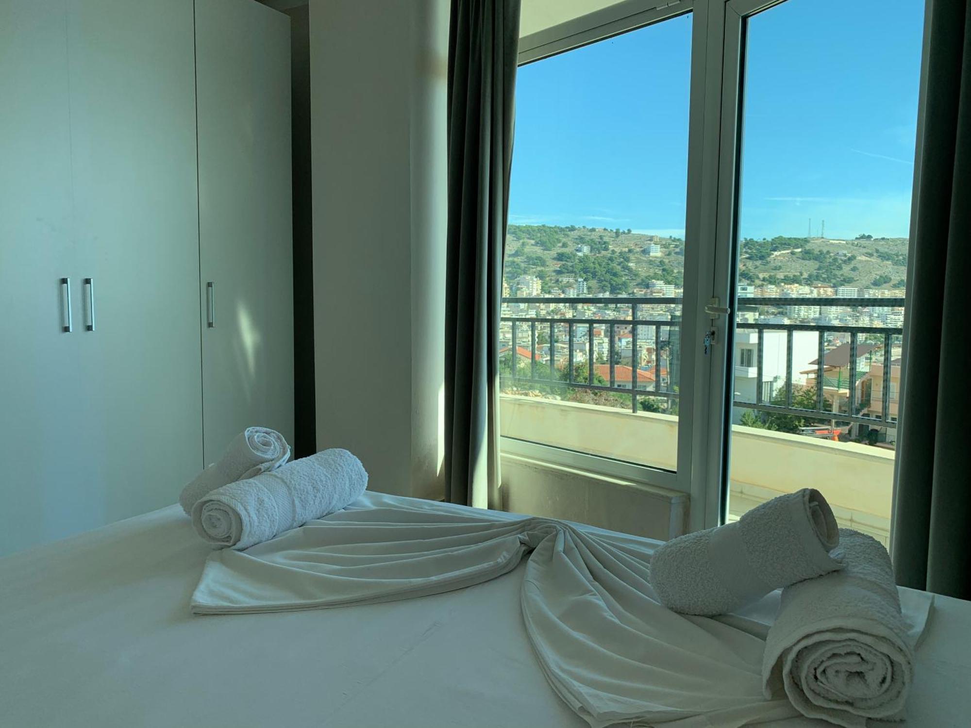 Guest - Sea Breeze Apartments Sarandë Exterior foto